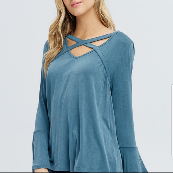 New!!  Stylish Detailed front top - Picture 2 of 5